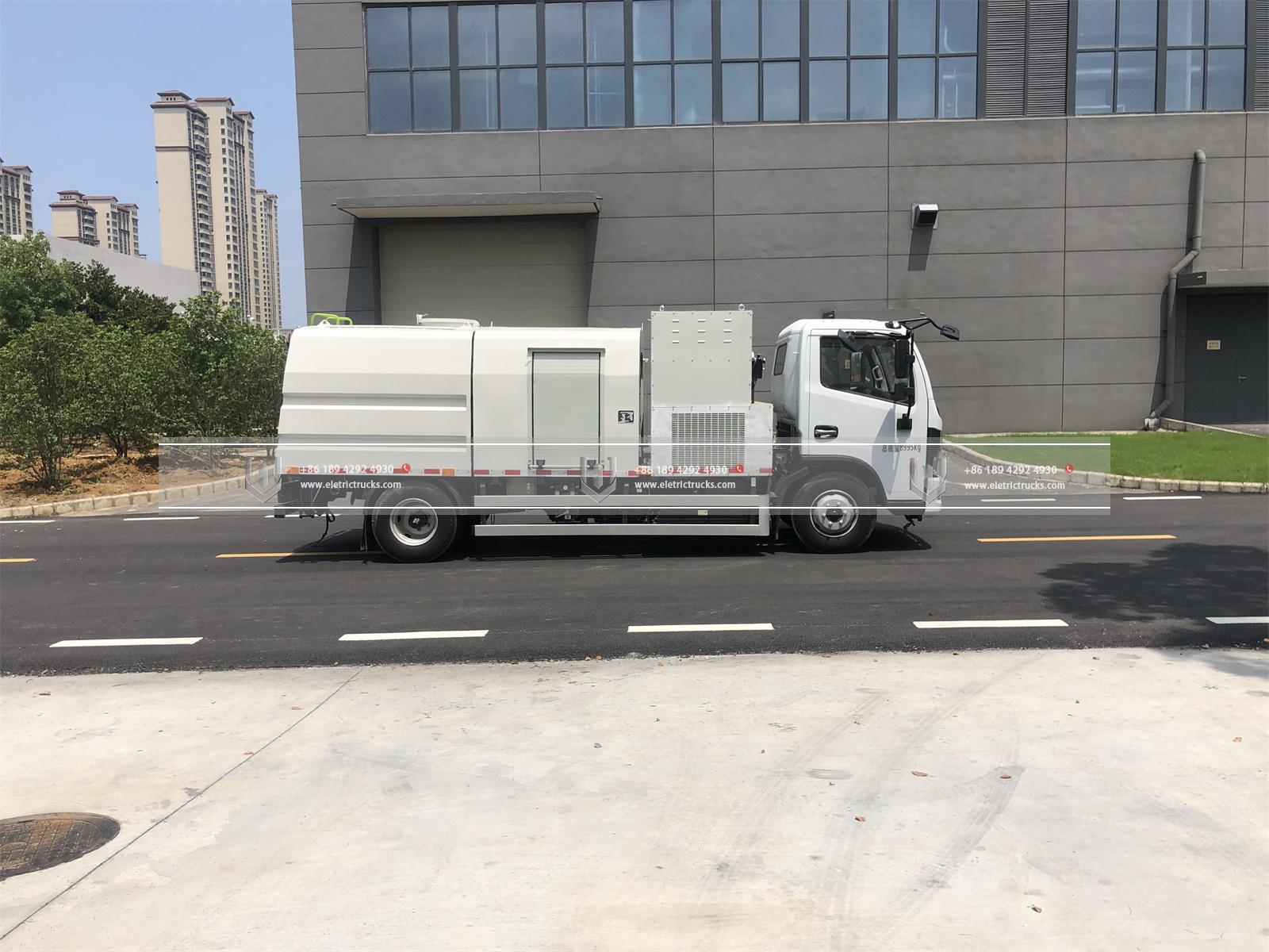9 Ton Hydrogen Fuel Guardrail Cleaning Truck Body 9 Ton Hydrogen Fuel Guardrail Cleaning Truck Body