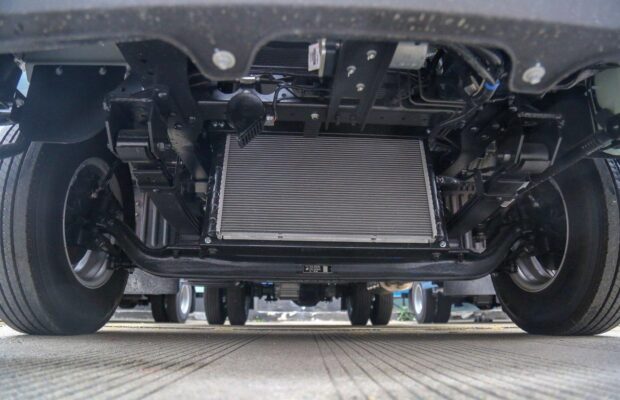 T5 4.5T 3.94-meter single-row plug-in range-extended hybrid power refrigerated truck