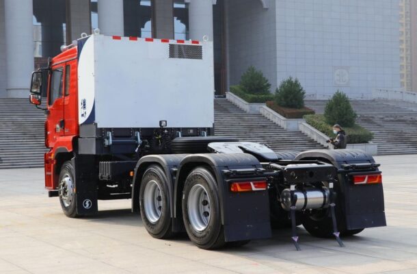 Delong M3000S 25 tons heavy truck 6X4 pure electric tractor