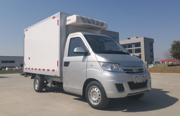 Guotai EL30 2.7Ton 2.88-meter single-row pure electric refrigerated truck