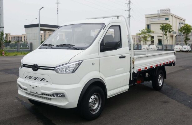 Shuaijian 3.2T 3.18-meter single-row pure electric flatbed micro truck