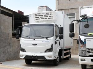Isuzu 4.5 Ηλεκτρικό Φορτηγό Ψυγείο Ton