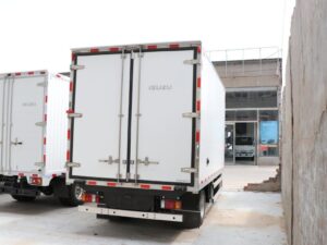 Isuzu 4.5 Ηλεκτρικό Φορτηγό Ψυγείο Ton