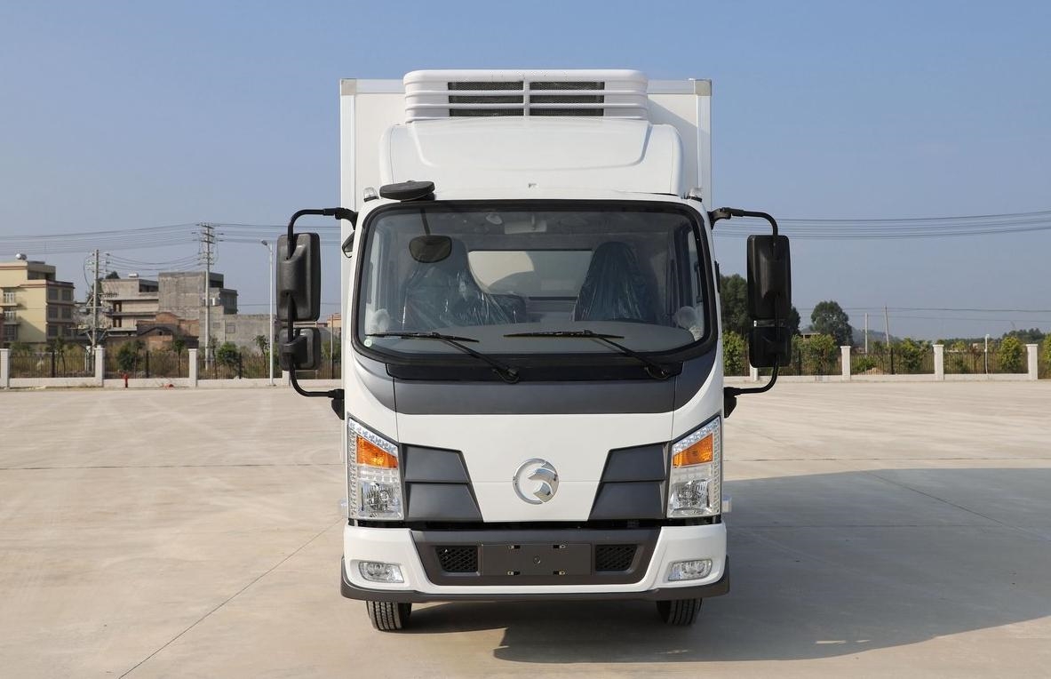 Yuchai 4.5 Tonluq Elektrikli Soyuducu Yük maşını