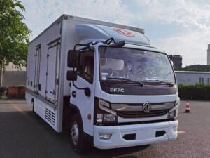 Dongfeng 9 Tonelada nga Eletric Refrigerated Truck