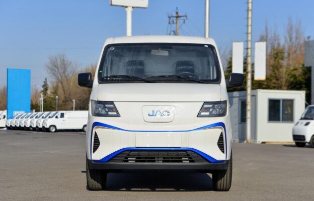 JAC 3.2 Ton Eletric Dry Van Truck