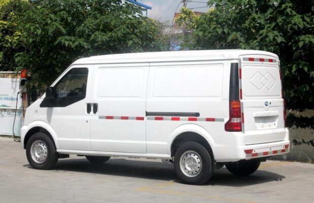 ruichi 2.6 Ton Eletric Dry Van Truck
