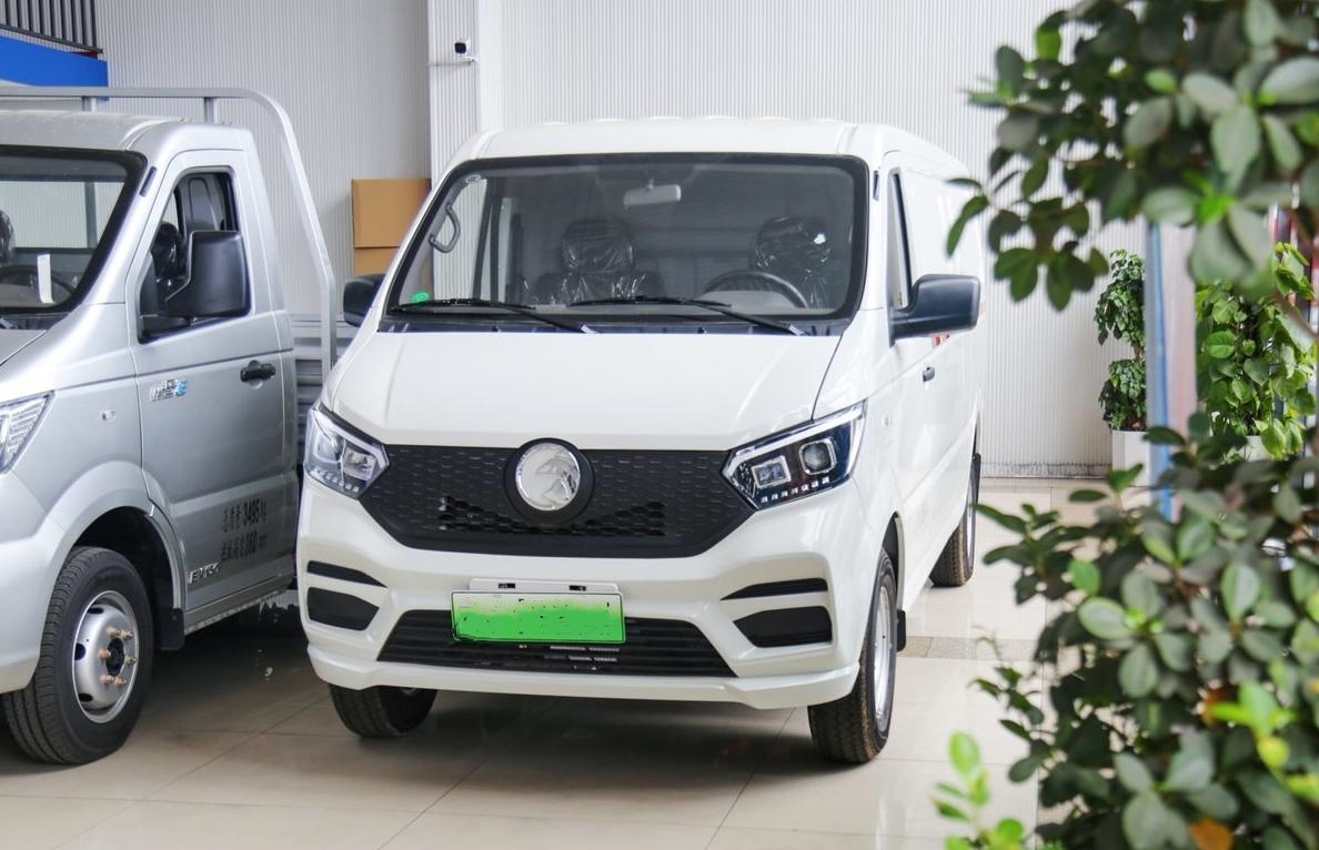 Yu Chai 3.1 TON ELETRIC Dry Van Truck